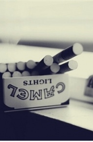 好看的黑白非主流伤感图片  愿我们来生生活在同一个城市