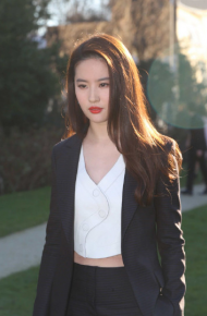 刘亦菲最性感的微信图片 你看过性感版的刘亦菲吗