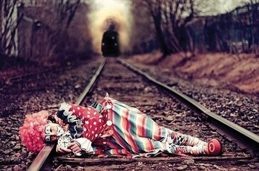 伤心小丑微信图片 哀思如潮