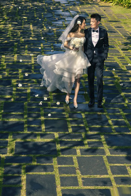 林心如霍建华结婚婚纱照微信高清图片