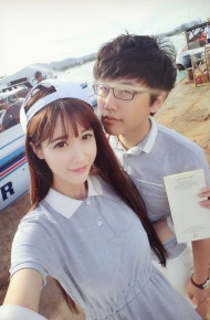 秀恩爱的情侣装幸福意境图片 曾如痴如醉的爱情，却已貌合神离