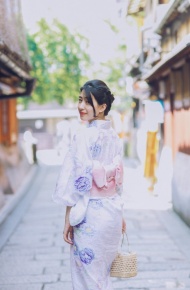 女生手机壁纸小清新 姿色诱人的美人