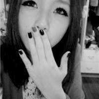 整个世界突然一起天黑_黑白主题的微信头像