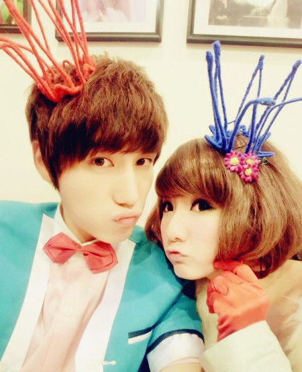 亲吻的唯美情侣个性空间图片 我觉得我在逞强,可是你不会给我安慰