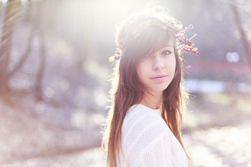 飘逸的思念欧美女生图片 我说你看他们都信了你怎么不信、不生气？