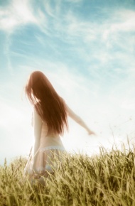 唯美意境优雅女生美图 爱不了想爱之人，生命就此走入崎岖和泥泞