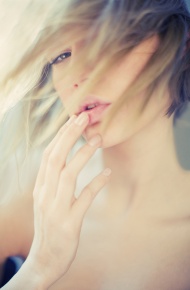 颓废范个性时尚欧美女图 总有一些人，总是孤单着一个人