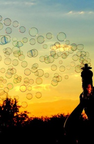 唯美意境LOMO梦幻泡泡美图 你不能理解的太多，你能明了的太少