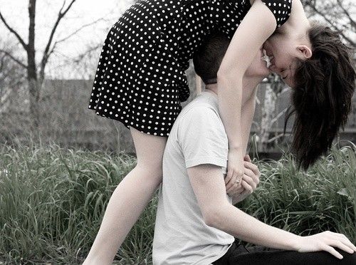 秀恩爱的个性欧美情侣图片 再深的记忆也有淡忘的一天