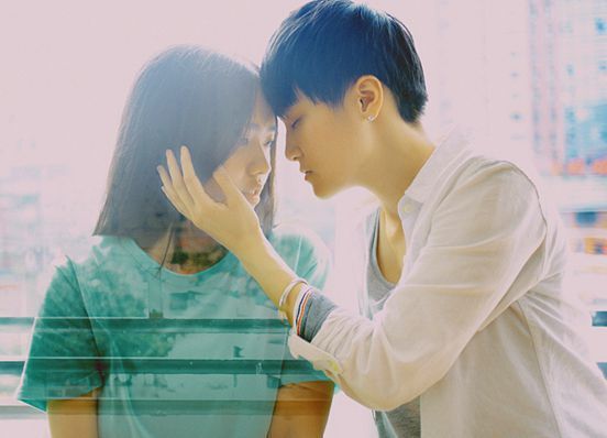 意境伤感的情侣空间大图 不外借的真心全都为你而预留