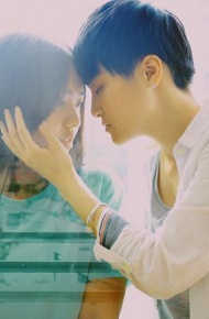 意境伤感的情侣空间大图 不外借的真心全都为你而预留