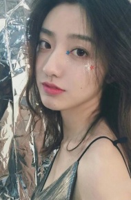 可爱小清新美女微信相册封面配图下载