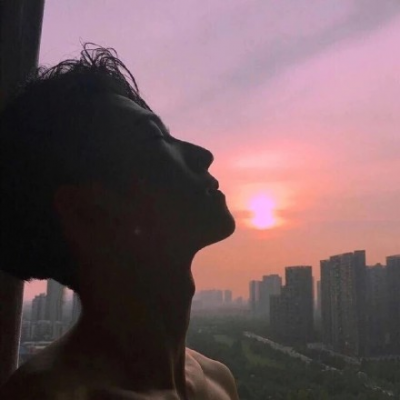 2018微信唯美伤感风格男生头像合集下载