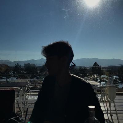 成熟稳重男生微信头像