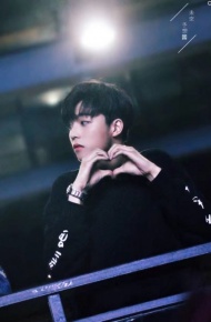 微信帅气小鲜肉图片