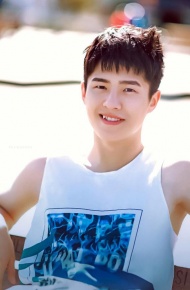 微信青春帅气刘昊然图片