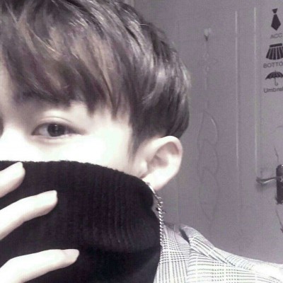 忧郁小忧愁微信个性男生头像合集下载