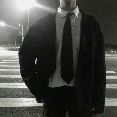 黑白世界里的个性微信男生头像合集下载