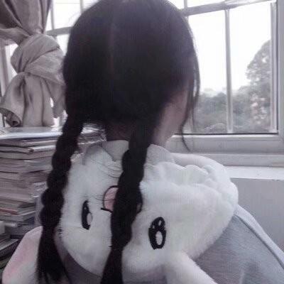 2019微信幸福文雅的女生系列头像合集下载