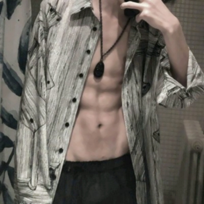 狂野帅气的微信八块腹肌男生系列头像下载