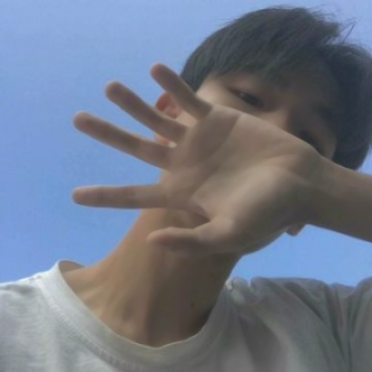 个性好看的微信小清新男生头像合集下载