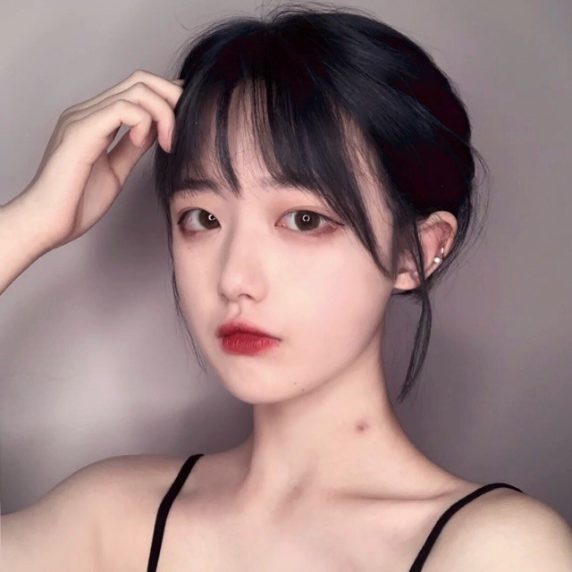 微信纯洁霸气御姐头像