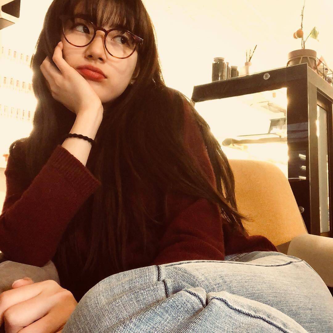 微信清新气质阳光长发女头