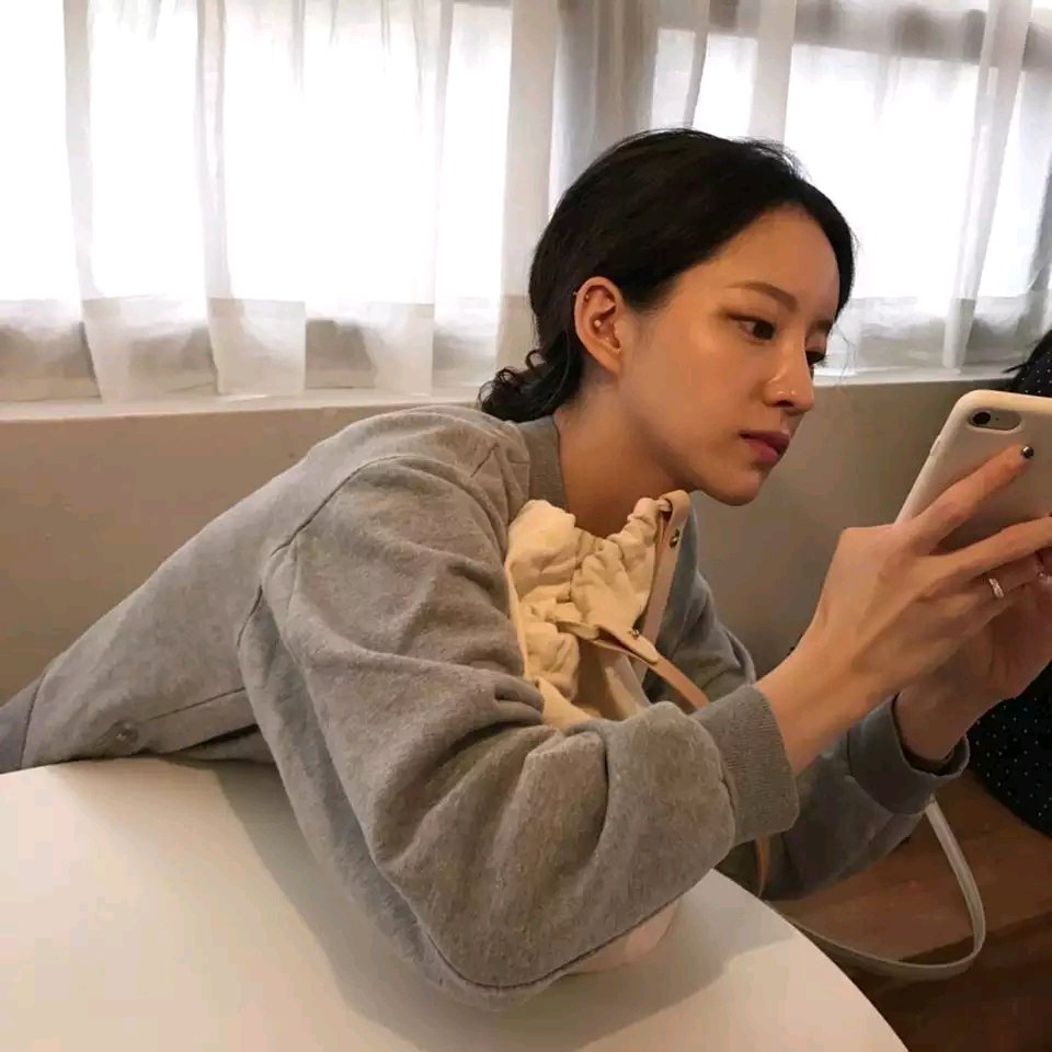 小清新俏皮阳光长发女头