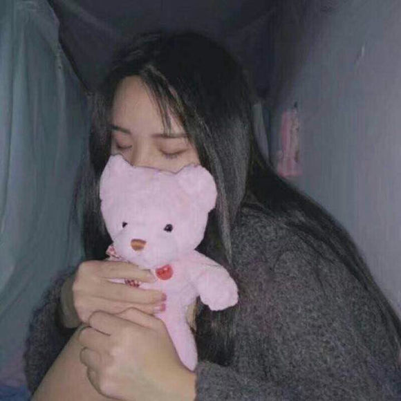 清纯潮流长发女生头像