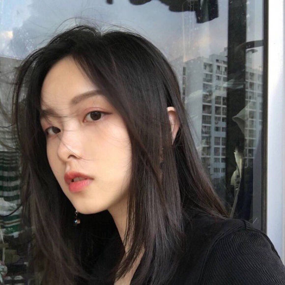 高颜值长发性感女生头像