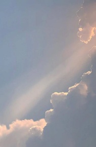 淡蓝天空朋友圈配图