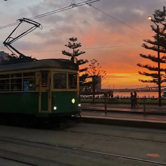 微信唯美日落街景朋友圈配图