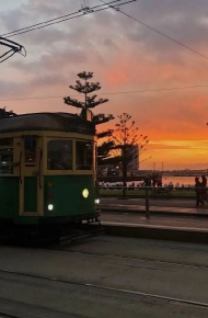 微信唯美日落街景朋友圈配图