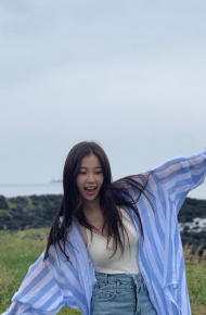 有点可爱的虞书欣聊天壁纸来咯