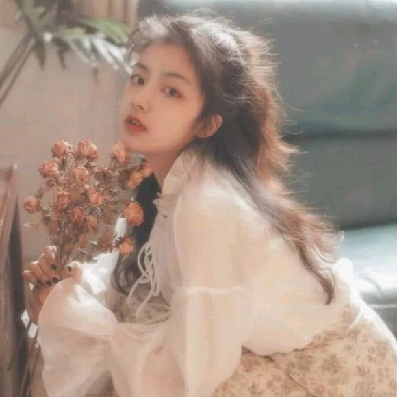 成熟长发最潮女生头像