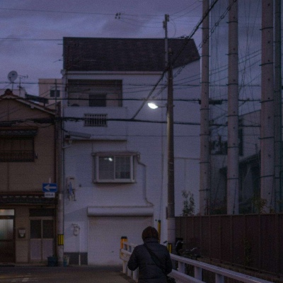 暗色系街景唯美背景图