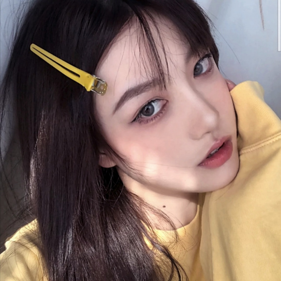 清新洒脱文艺微信女生头像