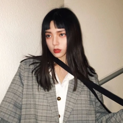 成熟个性酷酷的女生微信头像