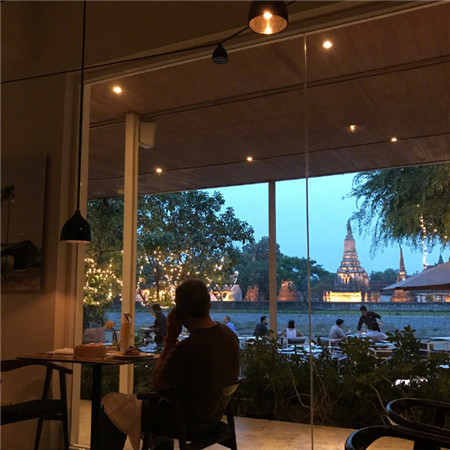 最新网易云伤感微信背景图