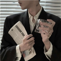 最新时尚男生微信头像