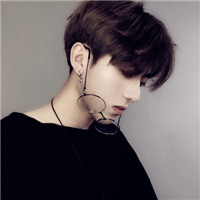 抖音里高冷个性男生微信头像