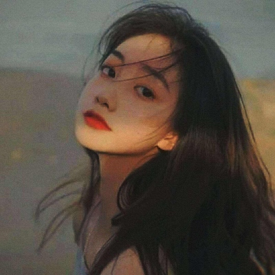 惊艳又精致的女生微信头像