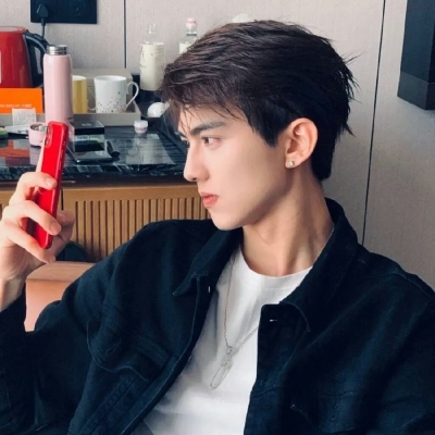 抖音很有个性的帅气潮流男生头像