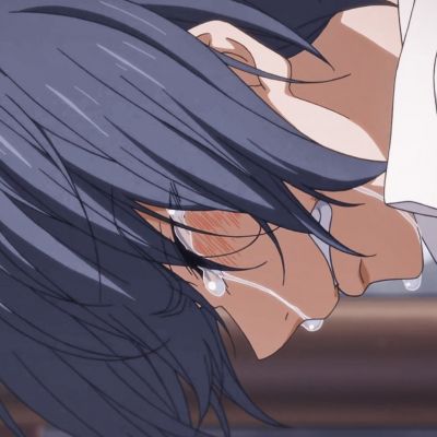 崩溃伤感的二次元头像