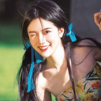 夏季清纯好看女生微信头像
