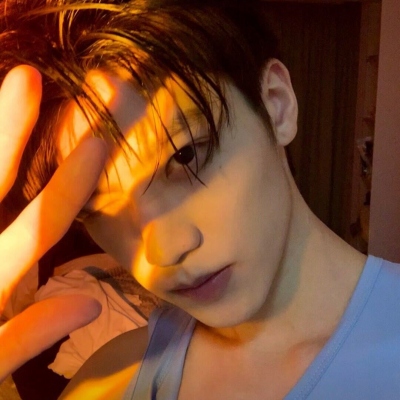 酷拽的霸气男生微信头像