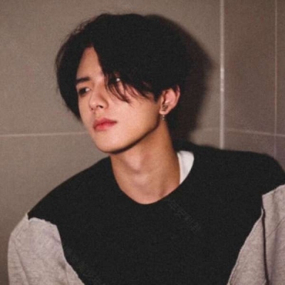 ins风独一无二超级成熟的男生微信头像