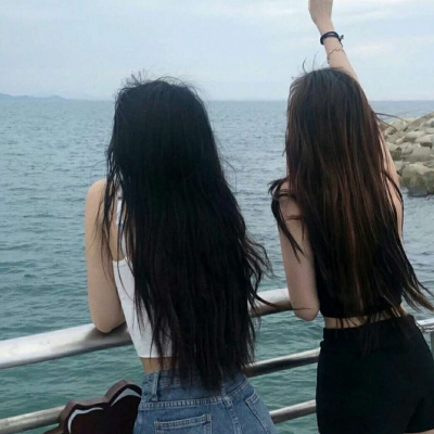 超开心洒脱的闺蜜双人微信头像