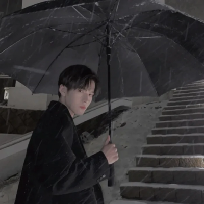 ins风超级帅气的男生微信头像