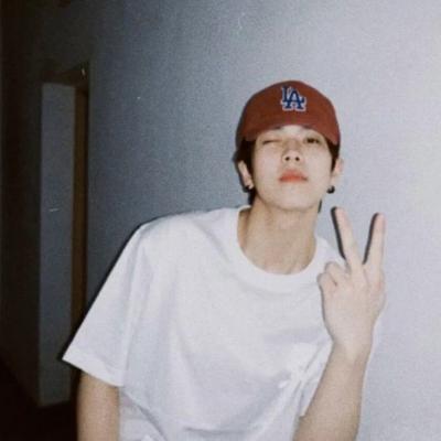 日系小众高颜值男生头像